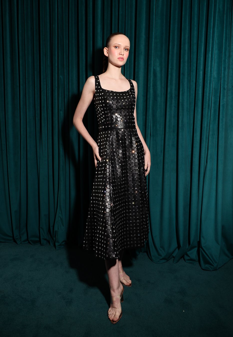 Vestido Midi Decote Quadrado - Laser Quadrado Cheio com Cristais